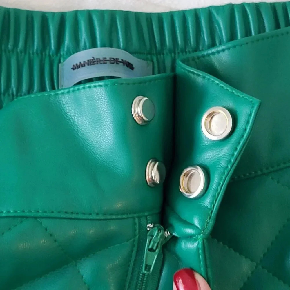 Maniere De Voir VEGAN LEATHER QUILTED JOGGERS Green Sz 8 Medium - Picture 13 of 16